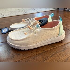 NWT Hey Dude Wendy White Pref White Shoes Size 7